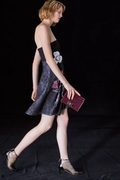 Look 10